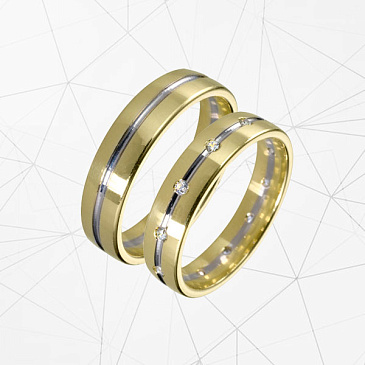 Парные обручальные кольца из желтого золота с полосой белого золота