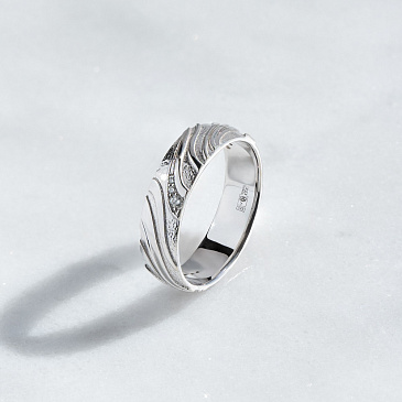 Обручальное кольцо из белого золота с бриллиантами фактурное 921742Б 